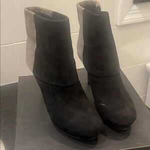 Tahari callahan Black and Gray Ankle Booties